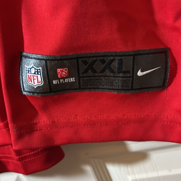 Nike Kansas City Chiefs Mahomes Red and White Football Jersey On Field - Picture 4 of 7